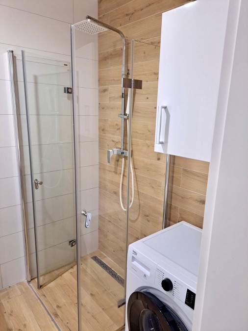 Nowy Apartament z Tarasem i Prywatnym Ogrodem (12)