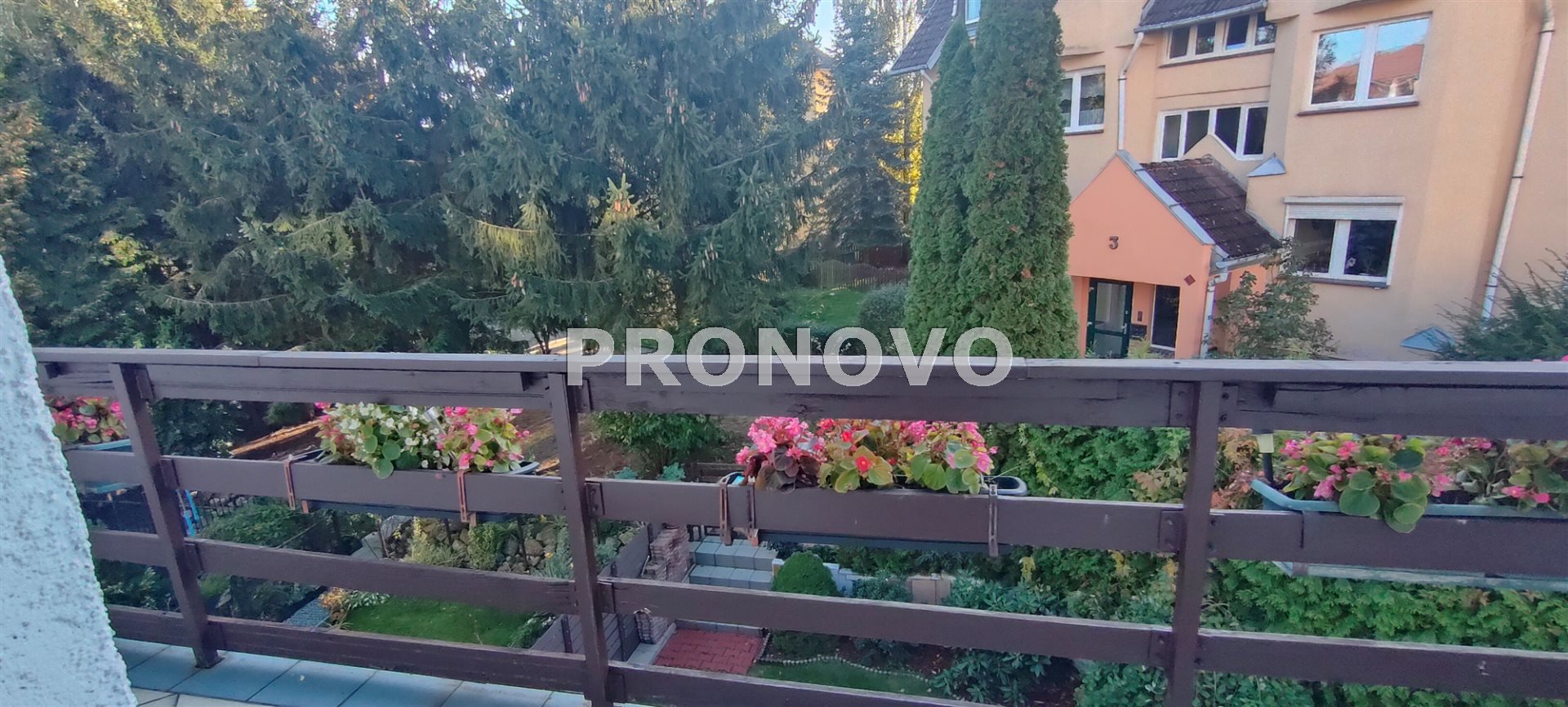 Bezrzecze, Dom,ogród, balkony, taras,  sprzedaż. (33)