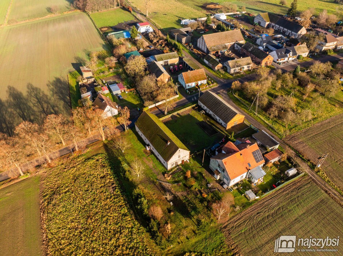 Grabin - 2 budynki gosp. trasa Nowogard-Golczewo (11)