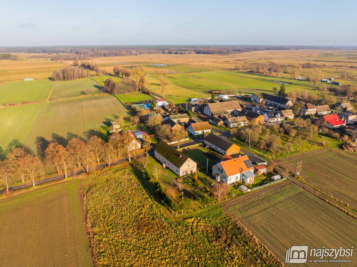 Grabin - 2 budynki gosp. trasa Nowogard-Golczewo (12)