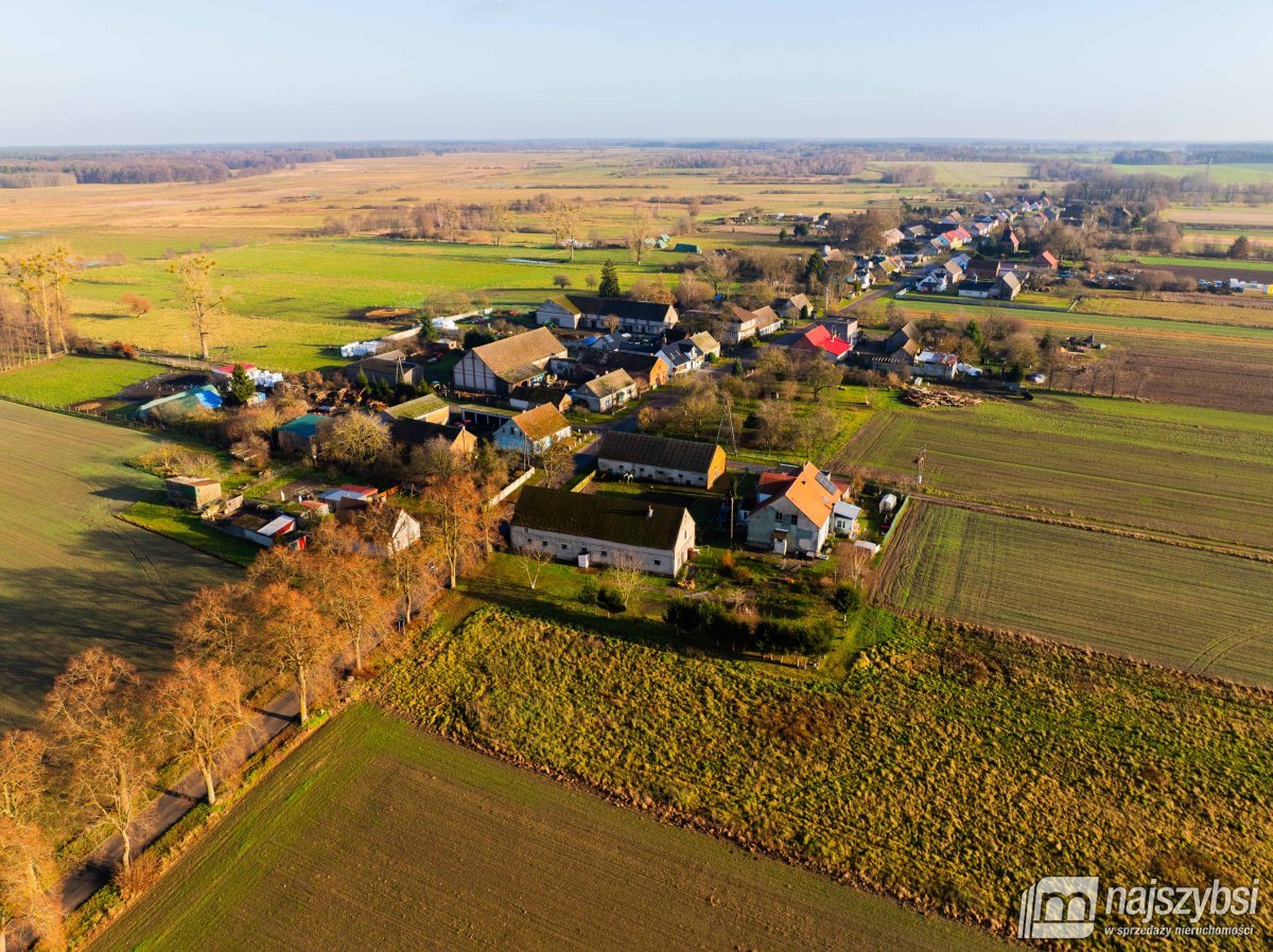 Grabin - 2 budynki gosp. trasa Nowogard-Golczewo (13)