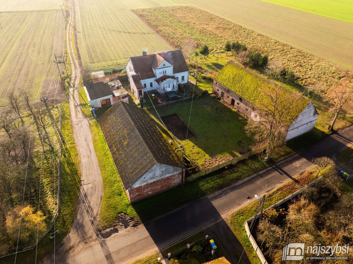 Grabin - 2 budynki gosp. trasa Nowogard-Golczewo (8)
