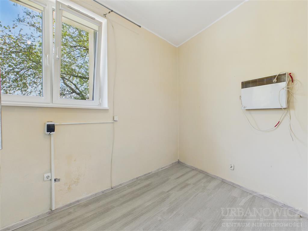 3-pokojowe mieszkanie na parterze. (11)