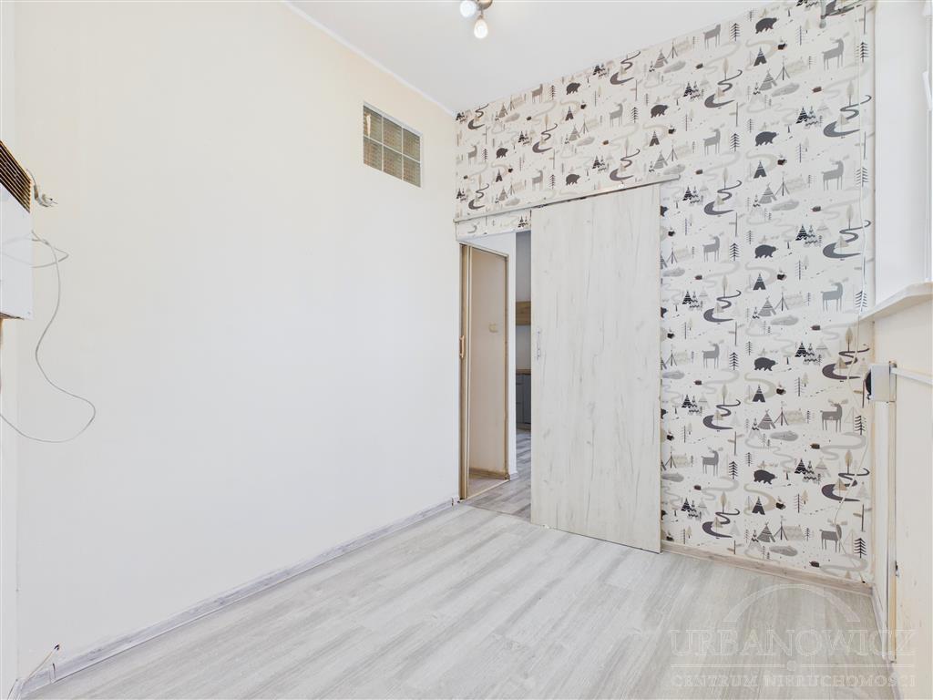 3-pokojowe mieszkanie na parterze. (12)
