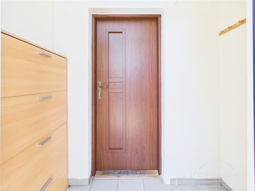 3-pokojowe mieszkanie na parterze. (13)