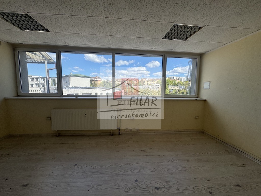 Hala magazynowa z biurami na wyynajem-460m2. (15)