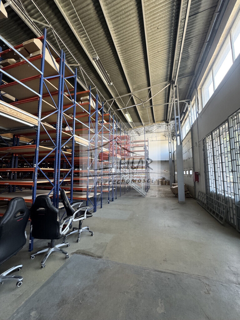 Hala magazynowa z biurami na wyynajem-460m2. (6)