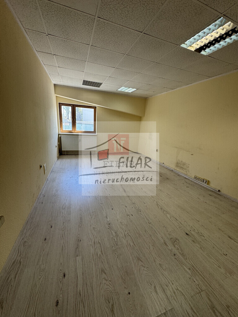 Hala magazynowa z biurami na wyynajem-460m2. (19)