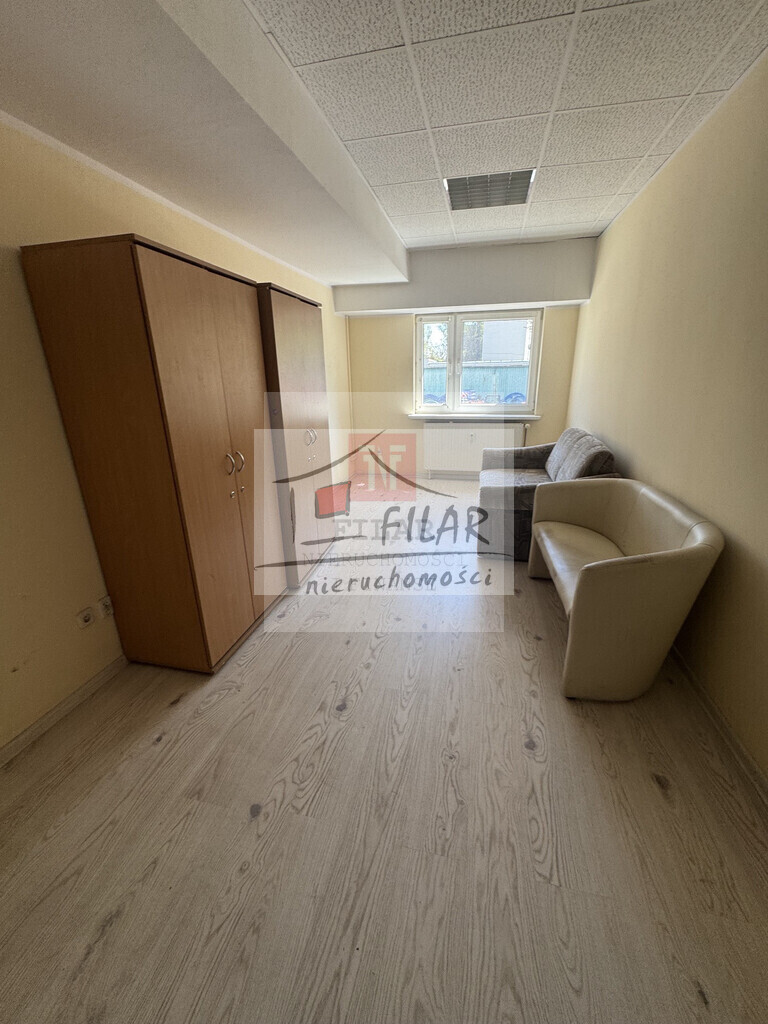 Hala magazynowa z biurami na wyynajem-460m2. (20)