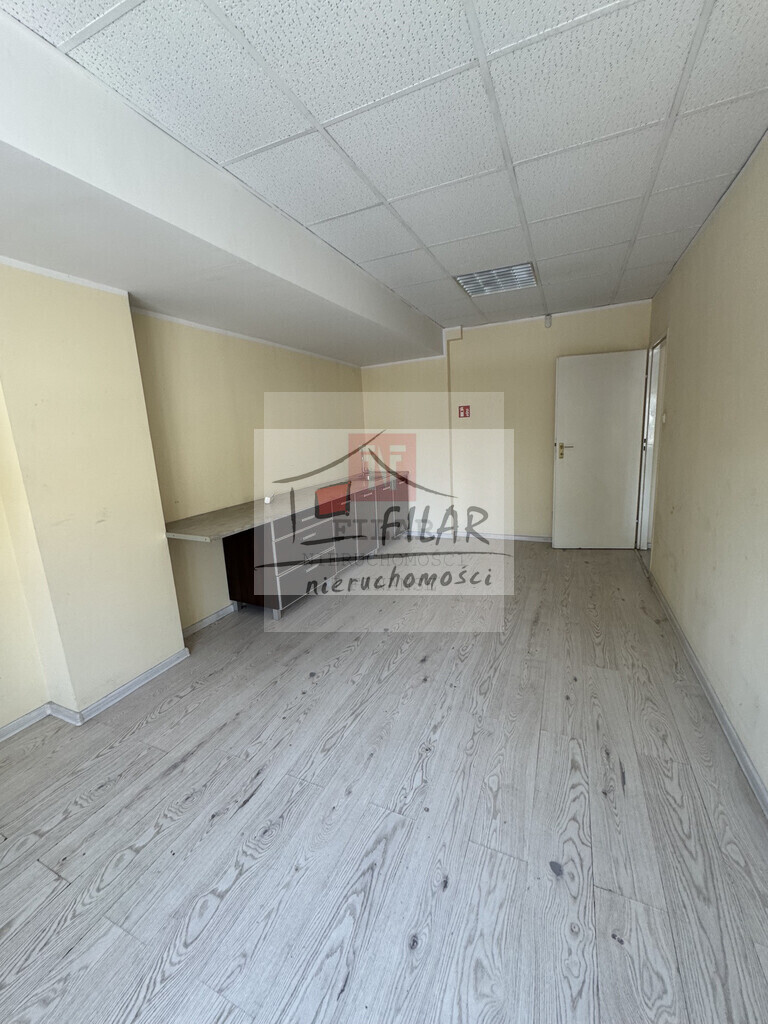 Hala magazynowa z biurami na wyynajem-460m2. (22)
