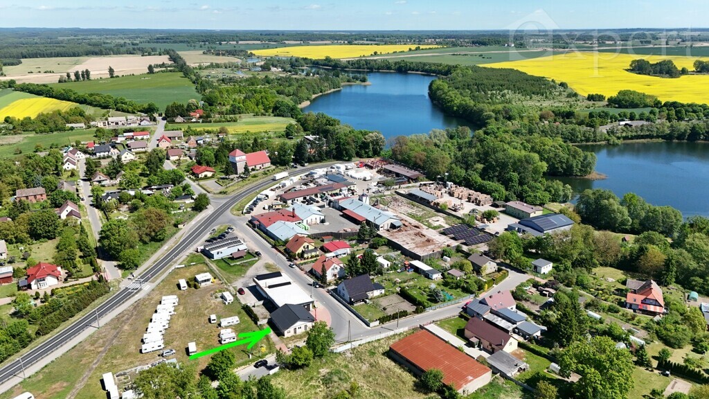 Budynek mieszkalno-usługowy przy DK10 - Wapnica (1)