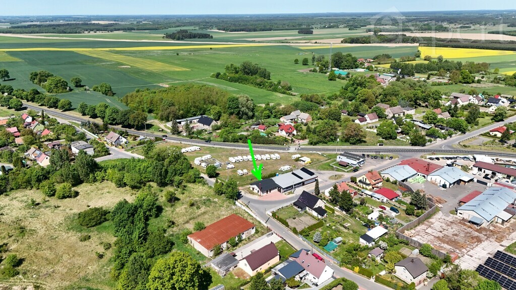 Budynek mieszkalno-usługowy przy DK10 - Wapnica (2)