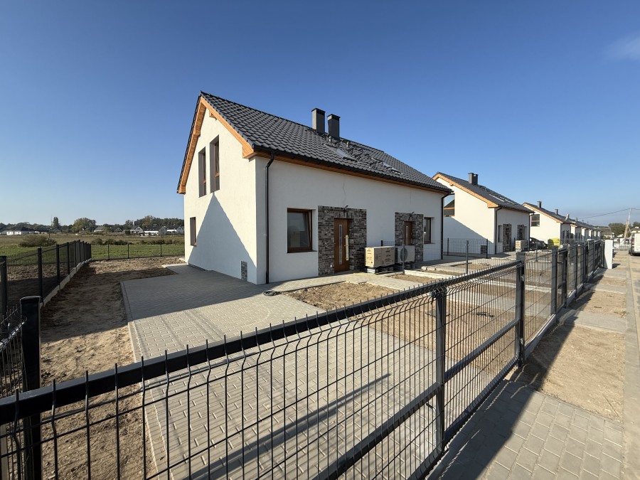 Bliźniaki, 80m2, drogi z kostki, kanalizacja (1)