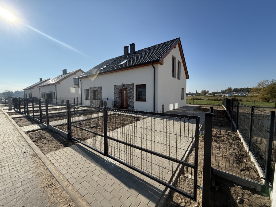 Bliźniaki, 80m2, drogi z kostki, kanalizacja (4)