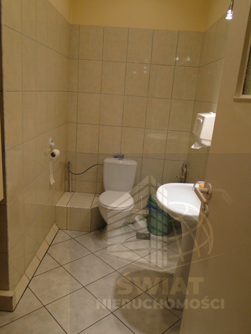 Do wynajęcia lokal w centrum . (5)