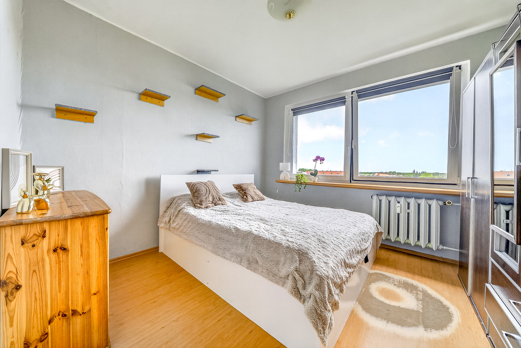 Przestronne, rozkładowe 4 pokoje z dużym balkonem (4)