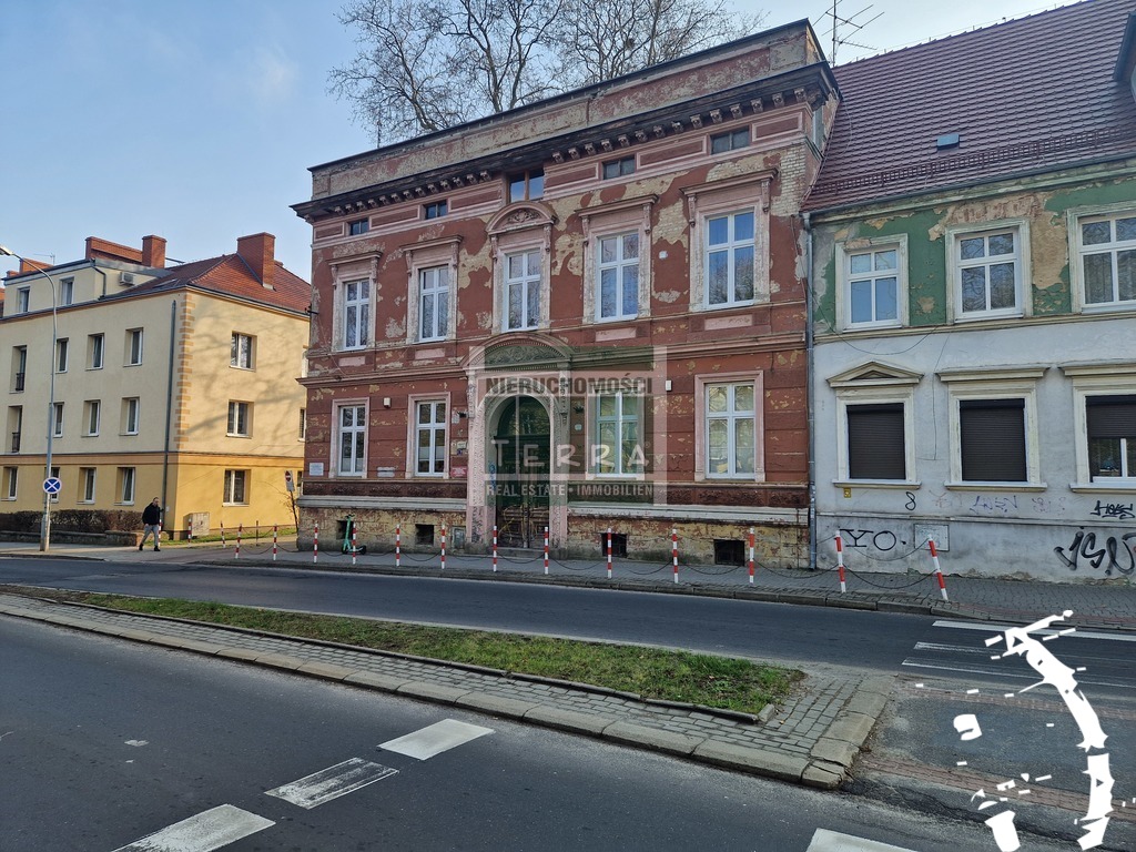 Klimatycznie w kamienicy z miejscem postojowym (13)