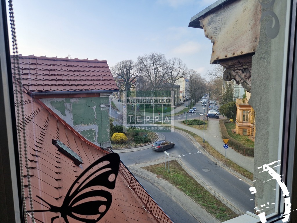 Klimatycznie w kamienicy z miejscem postojowym (6)