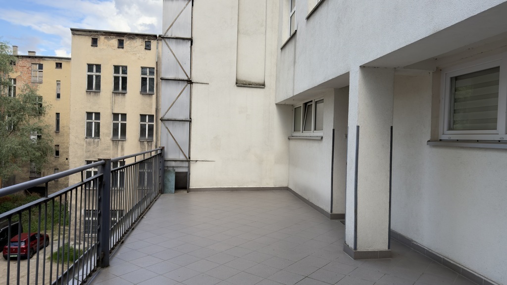 Mieszkanie Dwupoziomowe miejsce w garażu (12)