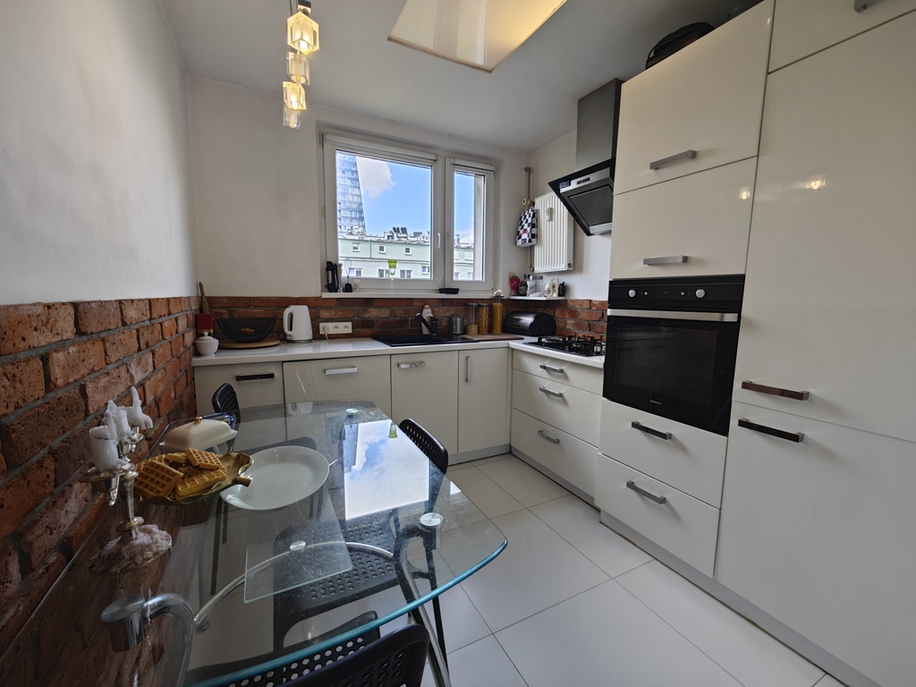 ul. Odzieżowa, 3pok, 55m2, 3 piętro, balkon !!! (9)