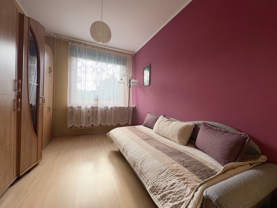 PRZESTRONNE 2 POKOJE, BALKON, WIDOK (5)