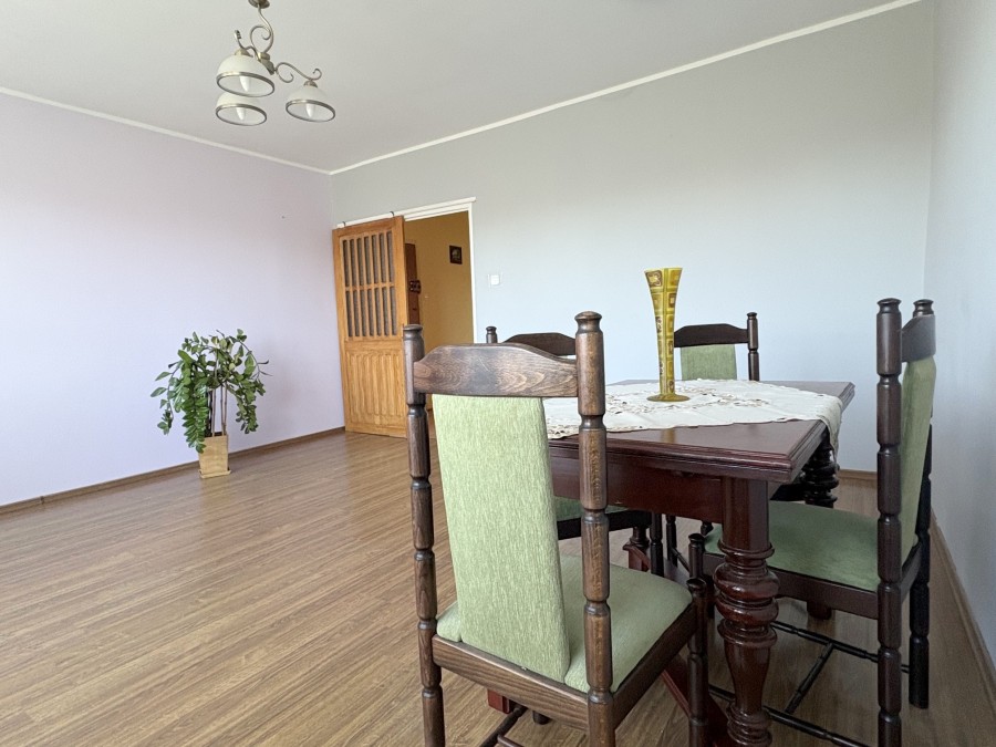PRZESTRONNE 2 POKOJE, BALKON, WIDOK (2)