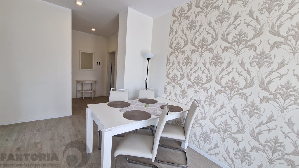 Gumieńce apartament 92 m2, 4 pokoje, balkon 5250,- (19)