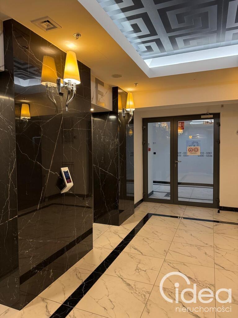 Apartament w Hanza Tower z widokiem. (7)