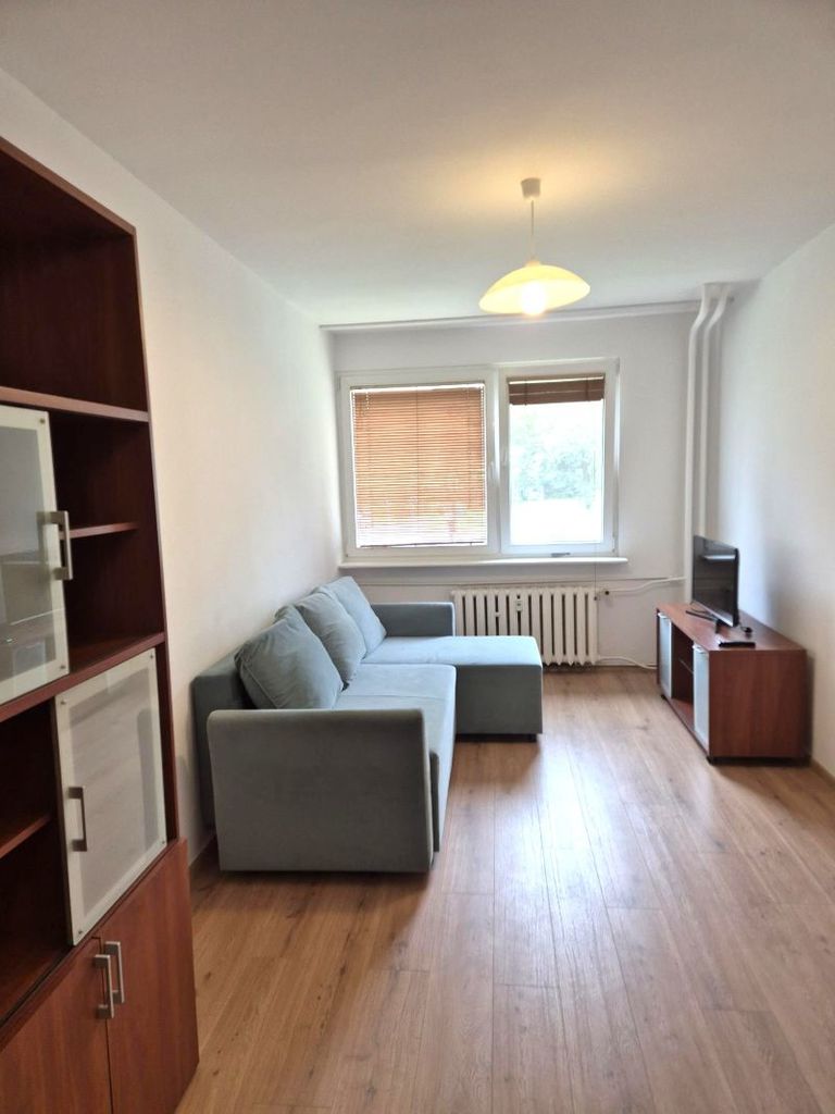 Do wynajęcia 2 pokoje na parterze. (2)