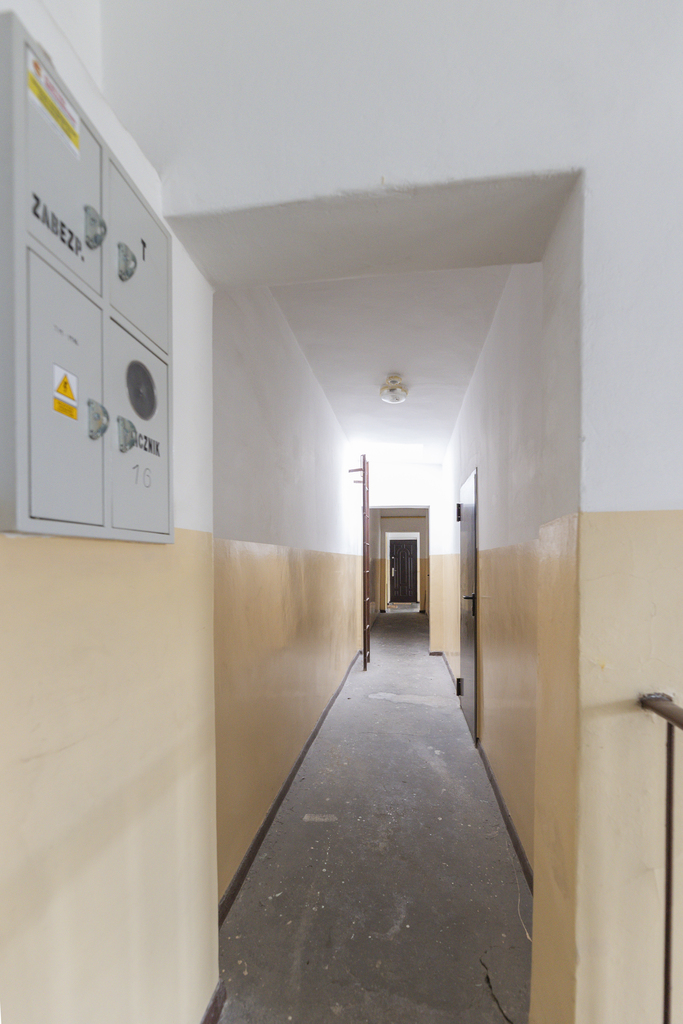 Oryginalne 3 pok. mieszkanie przy ul. E. Plater (15)