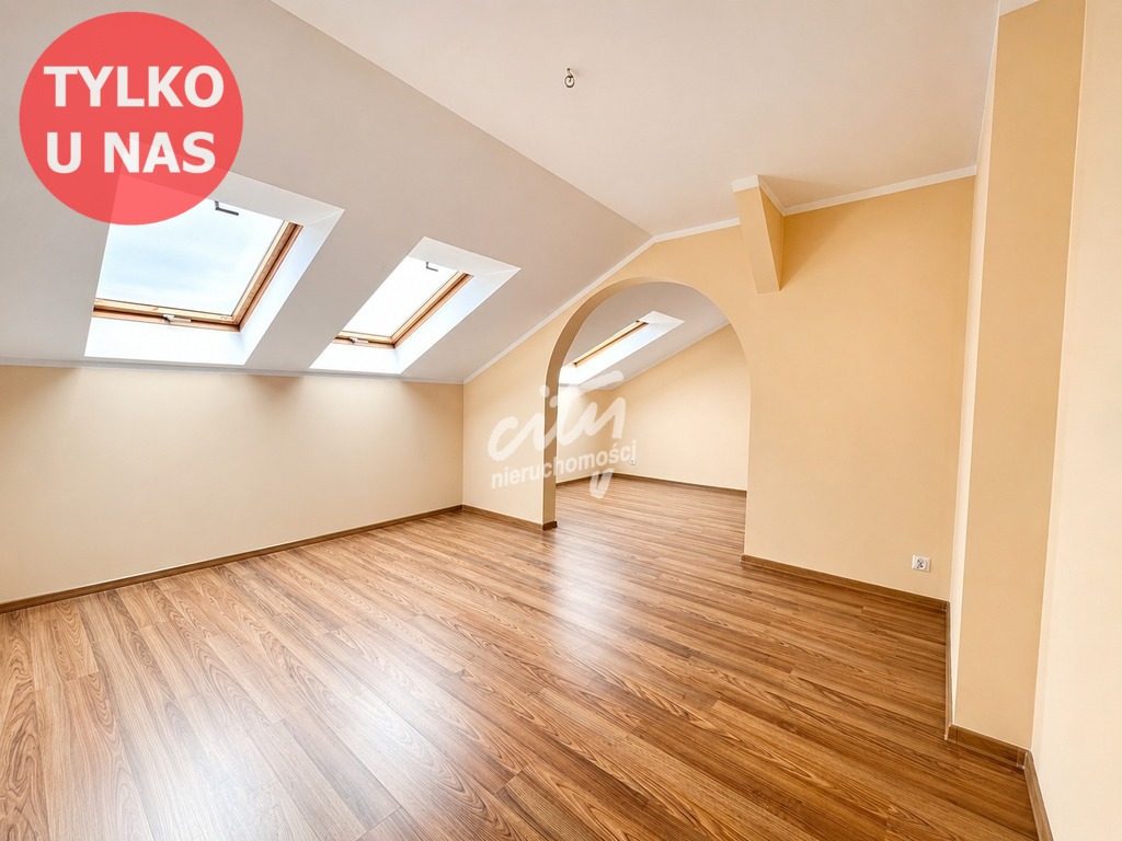 Przestronne mieszkanie z możliwością podziału! (1)