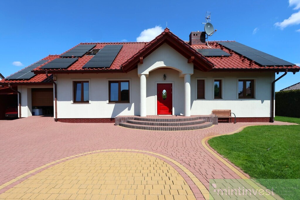 Komfortowy dom z duszą oraz nowoczesną technologią (1)