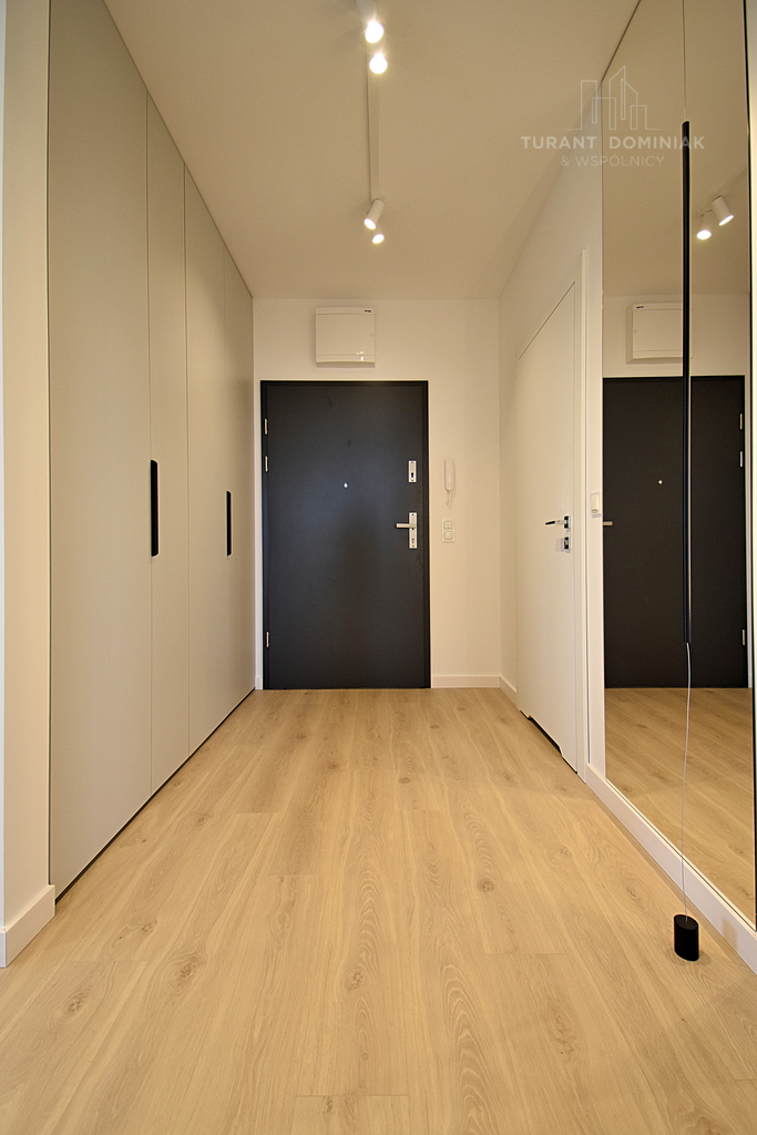 Trzypokojowy apartament z miejscem postojowym (12)