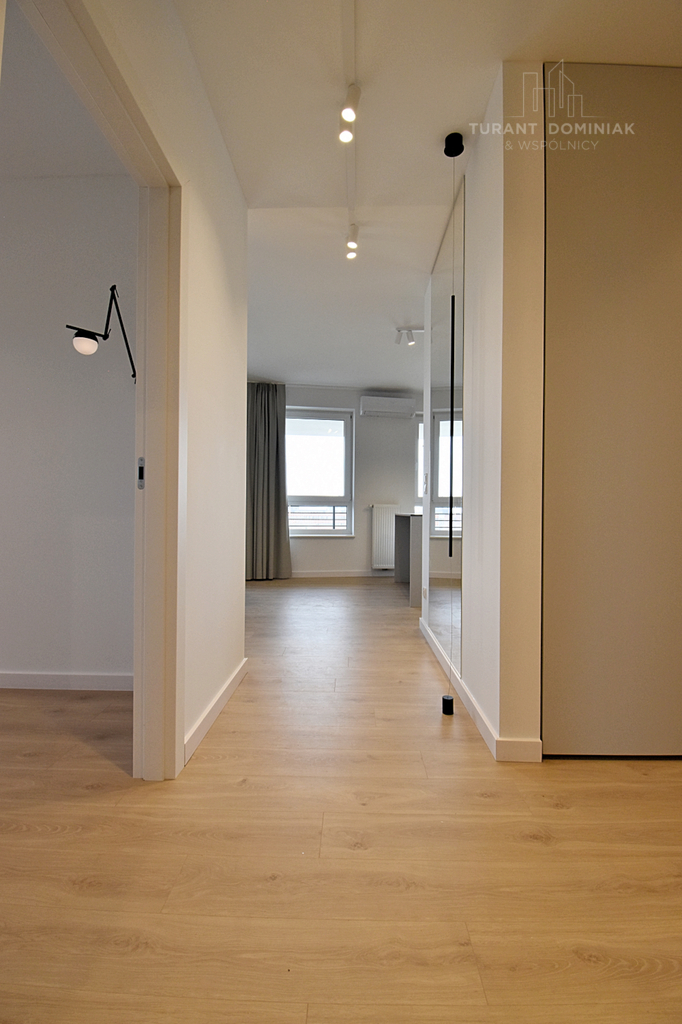 Trzypokojowy apartament z miejscem postojowym (13)