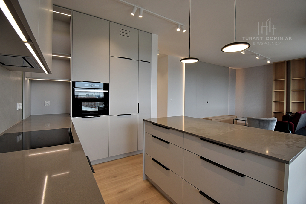 Trzypokojowy apartament z miejscem postojowym (2)