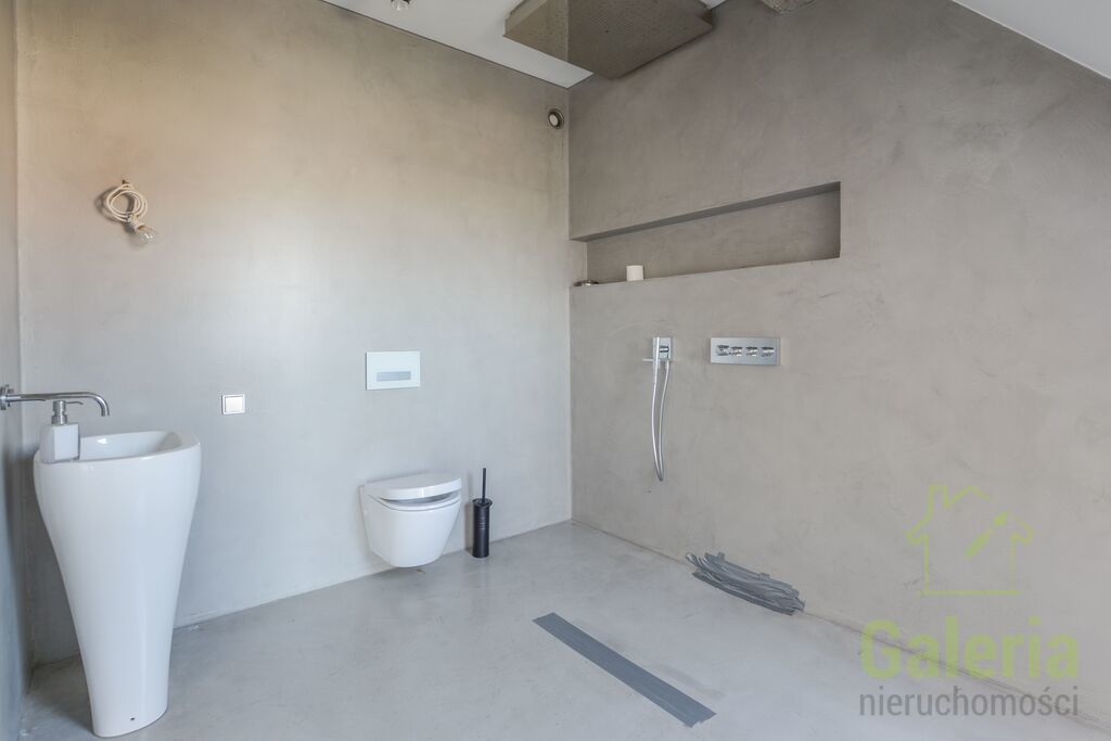 Loft 308 m2 z widokiem na Odrę (8)