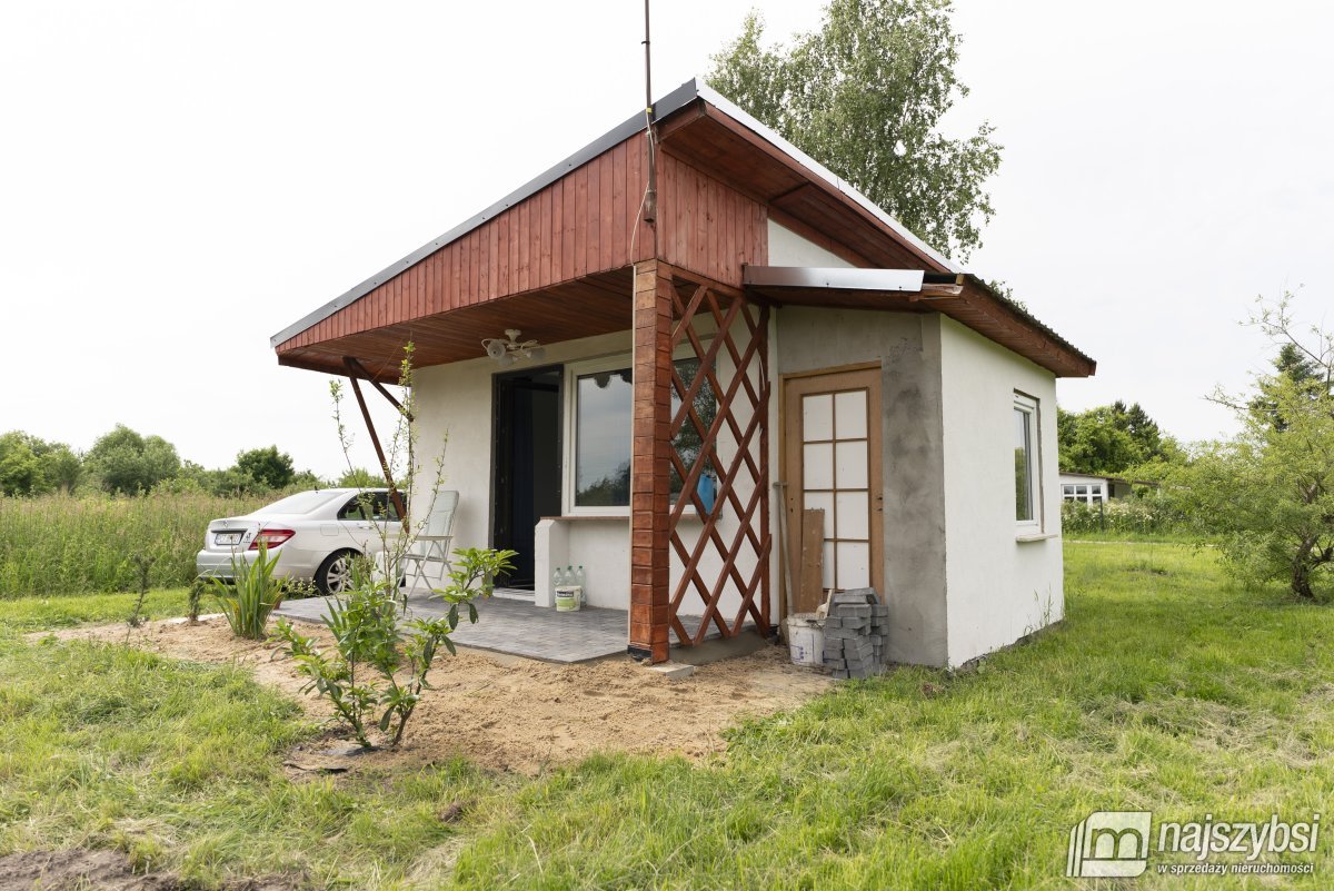 Białogard - działka ROD 760 m2 z murowaną altaną ! (1)