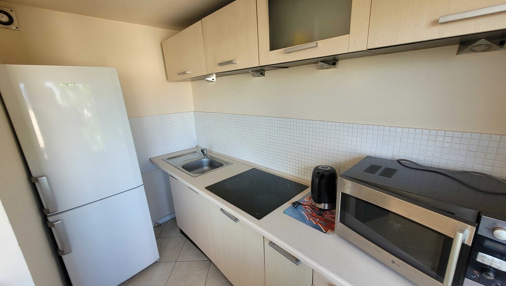 2 pokoje w centrum przy Kaskadzie (z najemcami) (3)