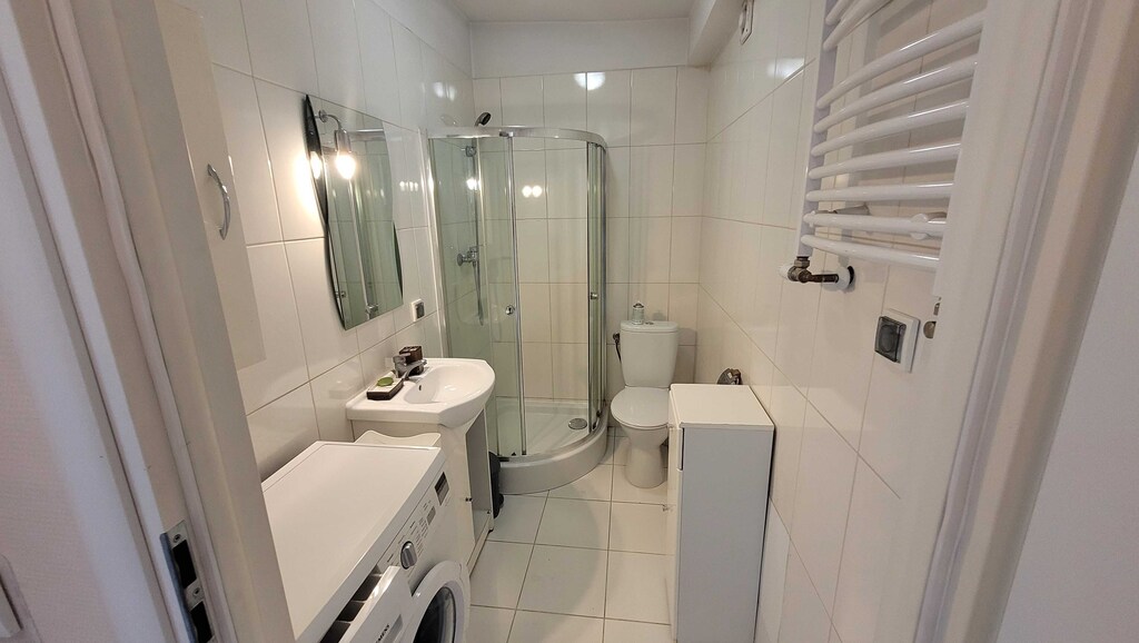 2 pokoje w centrum przy Kaskadzie (z najemcami) (9)