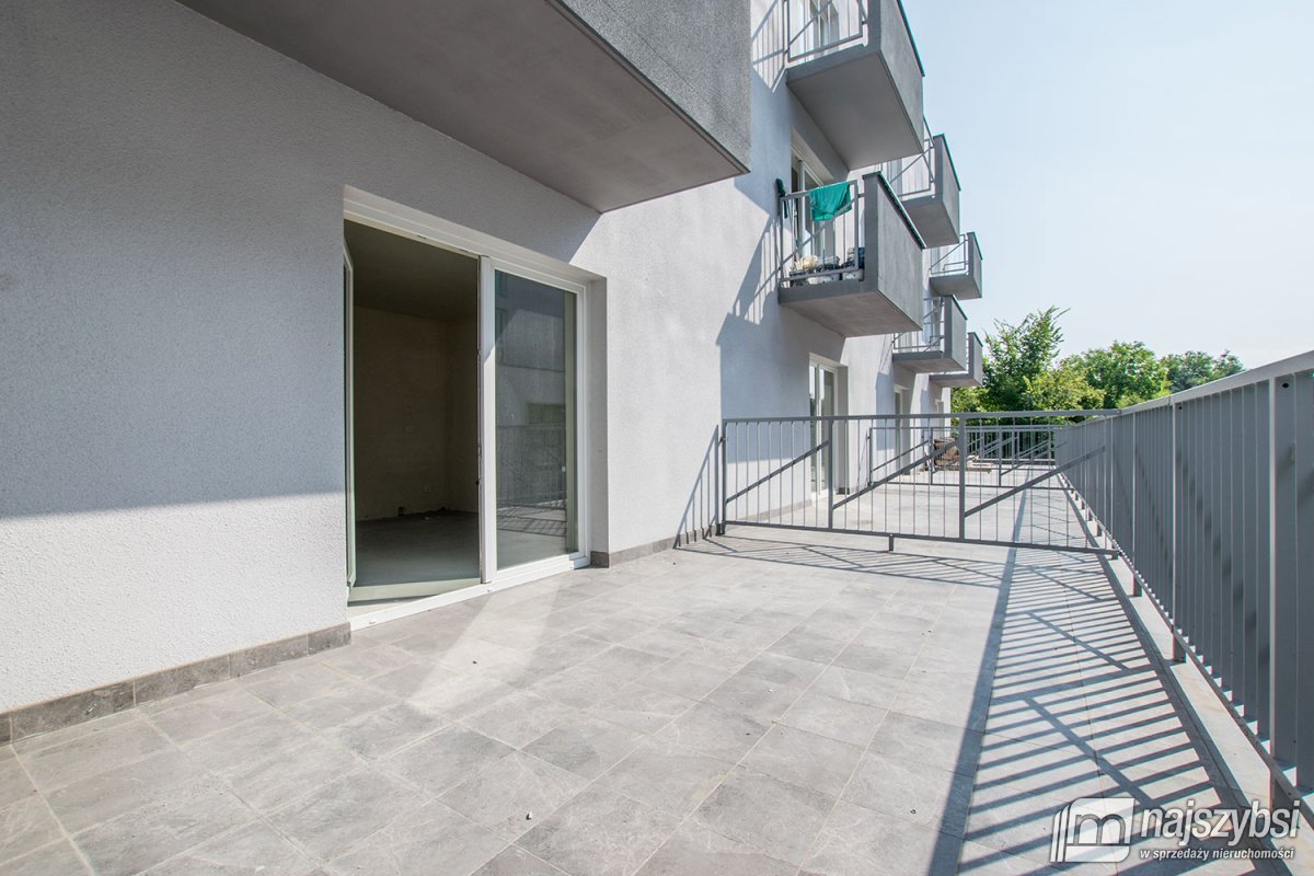 Goleniów-kawalerka z tarasem stan dewelop. 32,3m2 (10)