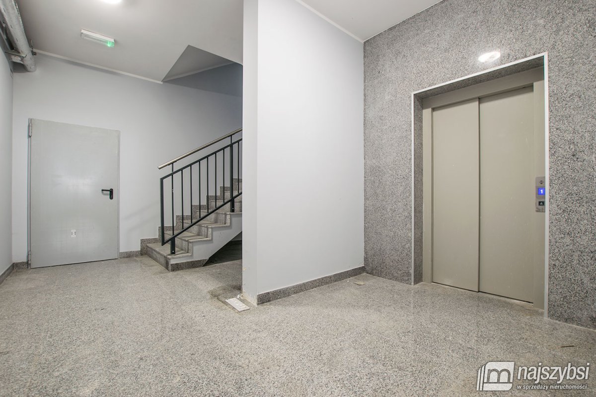 Goleniów-kawalerka z tarasem stan dewelop. 32,3m2 (16)