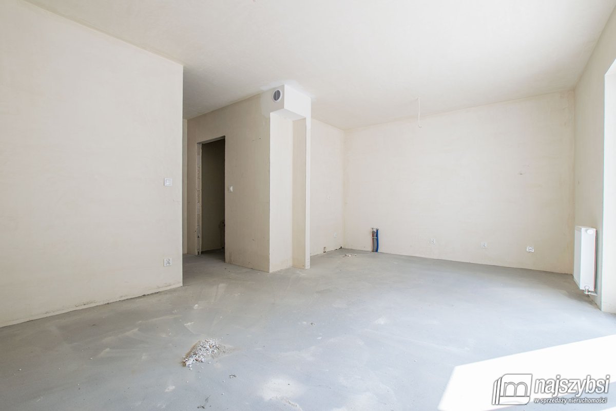 Goleniów-kawalerka z tarasem stan dewelop. 32,3m2 (4)