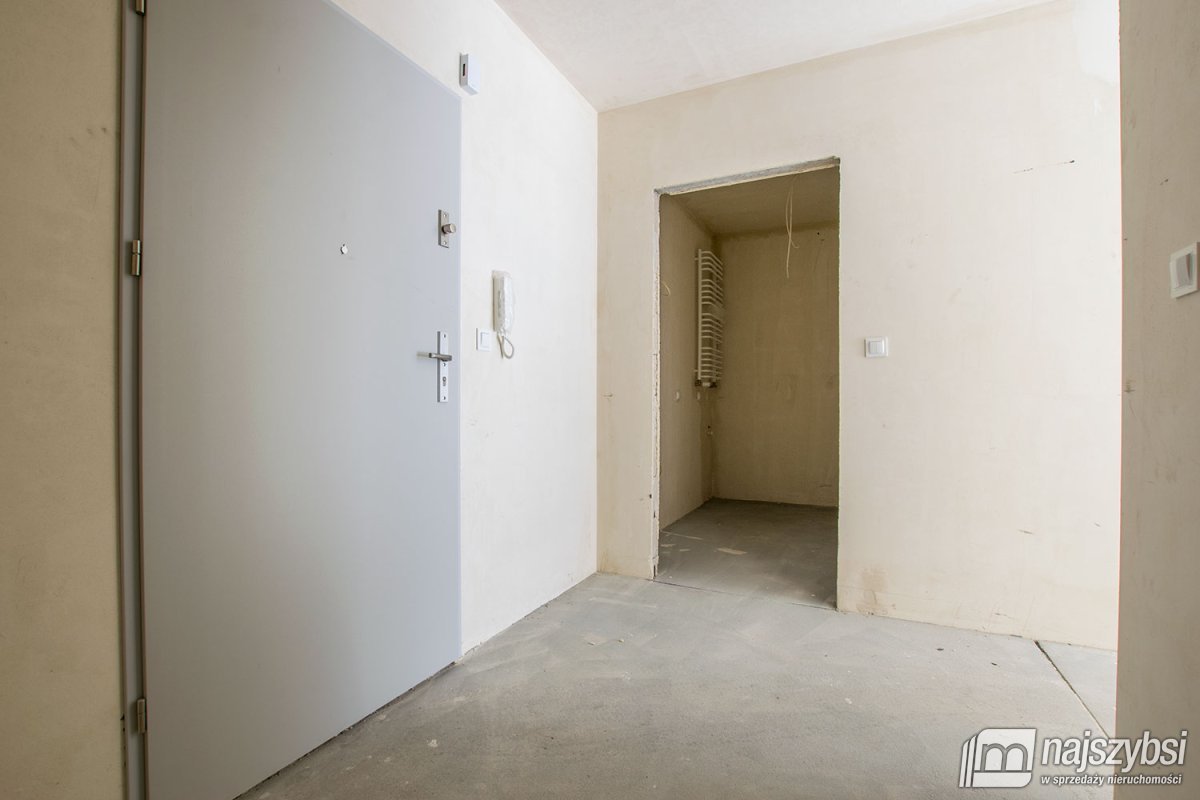 Goleniów-kawalerka z tarasem stan dewelop. 32,3m2 (7)