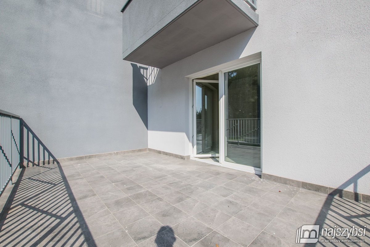 Goleniów-kawalerka z tarasem stan dewelop. 32,3m2 (9)