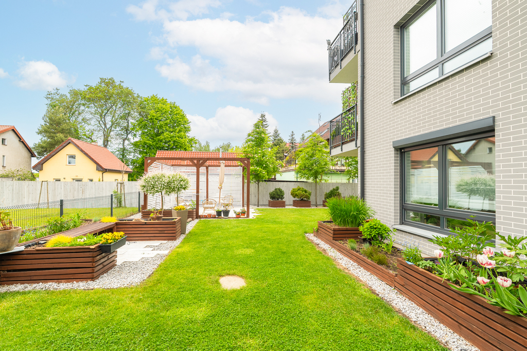 komfortowe z dużym ogrodem (8)
