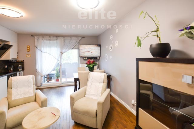 2 dwa pokoje, balkon, garaż (7)