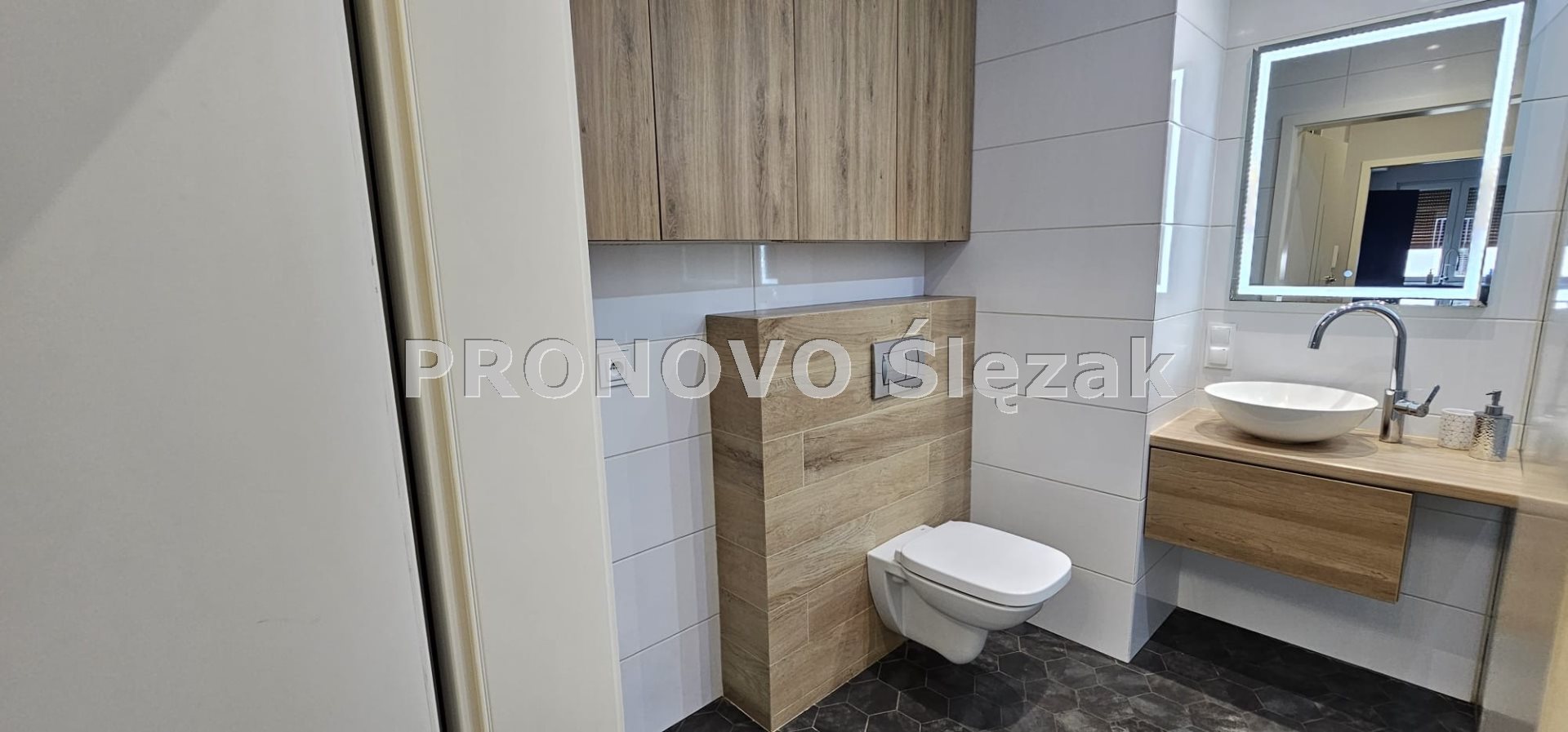 Nowoczesne mieszkanie na Wrocławskich Złotnikach. (12)