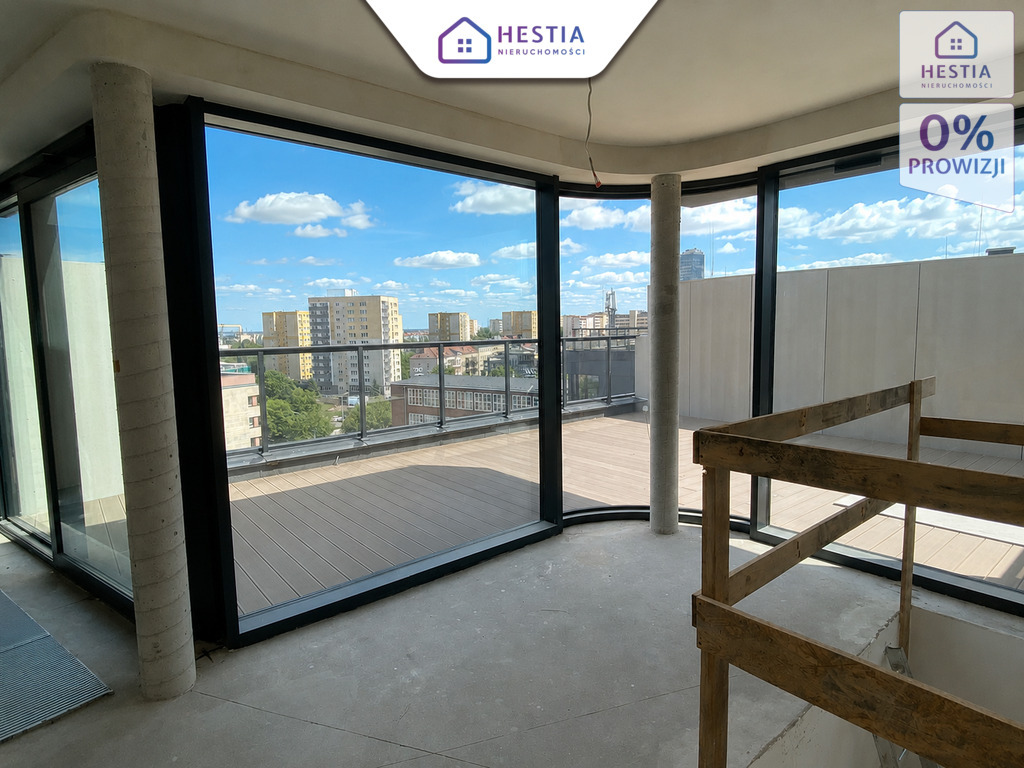 Ekskluzywny penthouse z prywatną windą i tarasem (3)