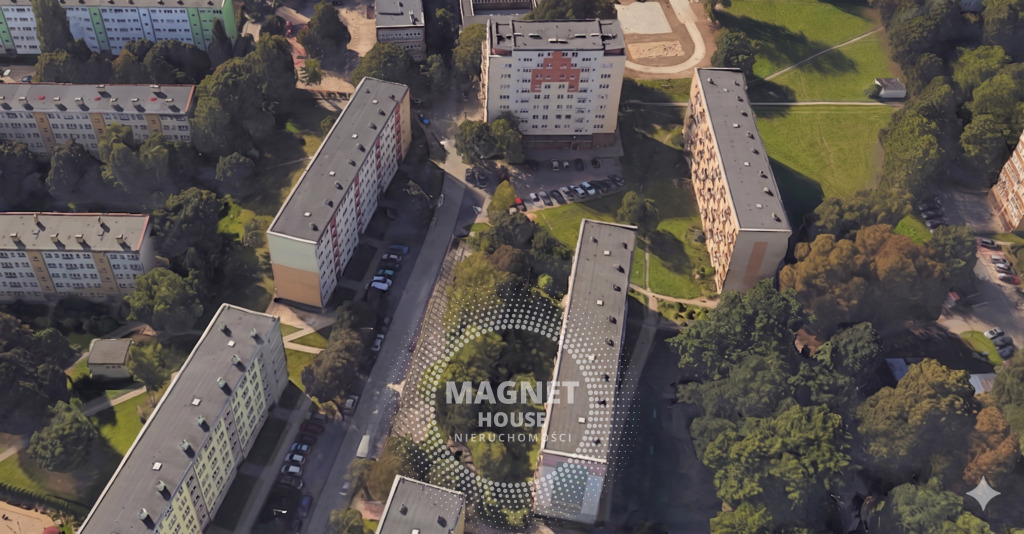 Kawalerka na parterze w niskim bloku przy Galaxy (10)