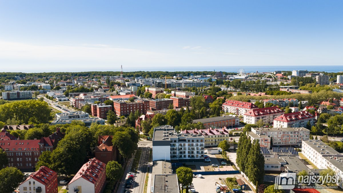 KOŁOBRZEG-LUKSUSOWE MIESZKANIE Z GARAŻEM I KOMÓRKĄ (21)